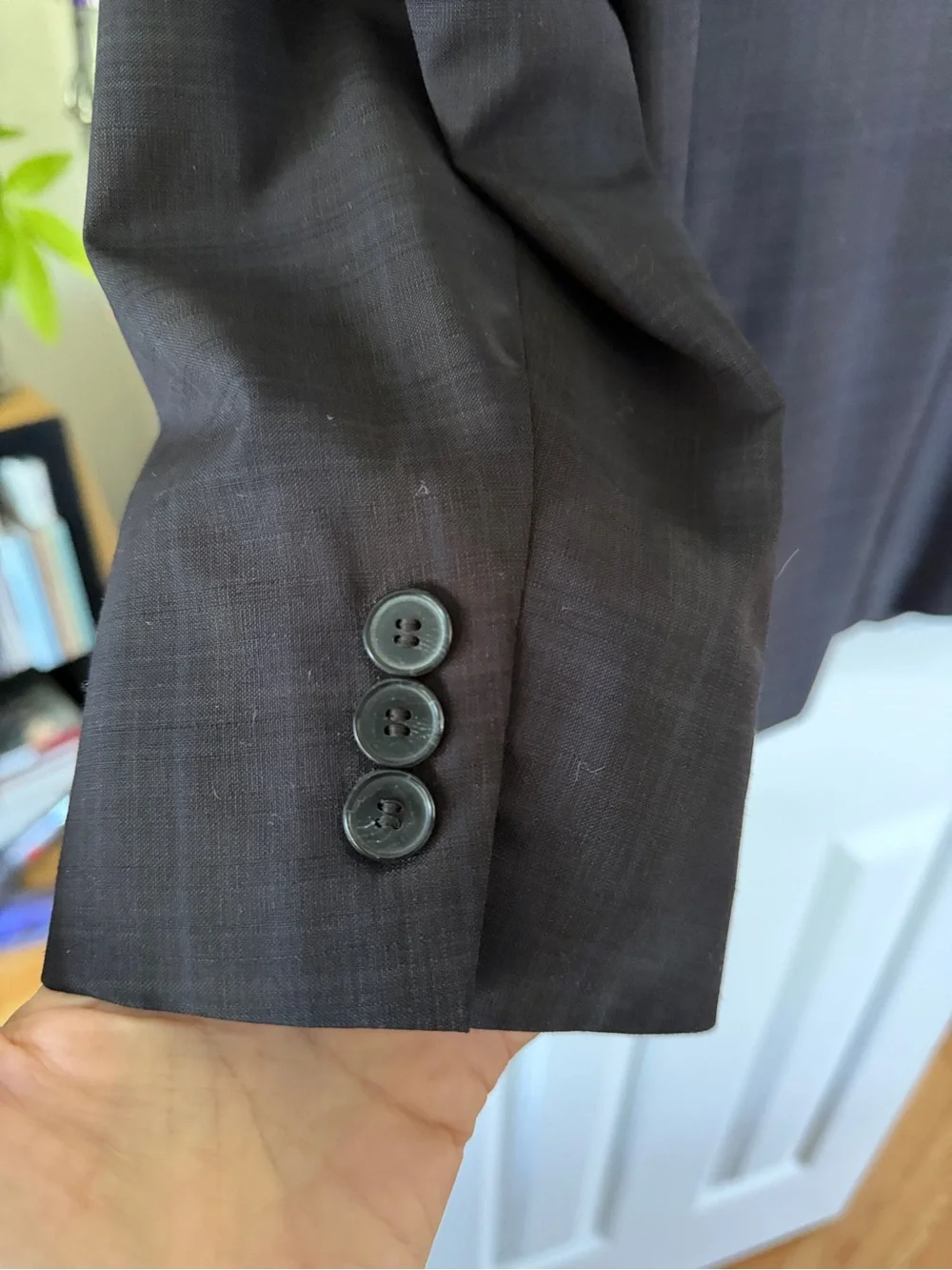 HUGO tailored two